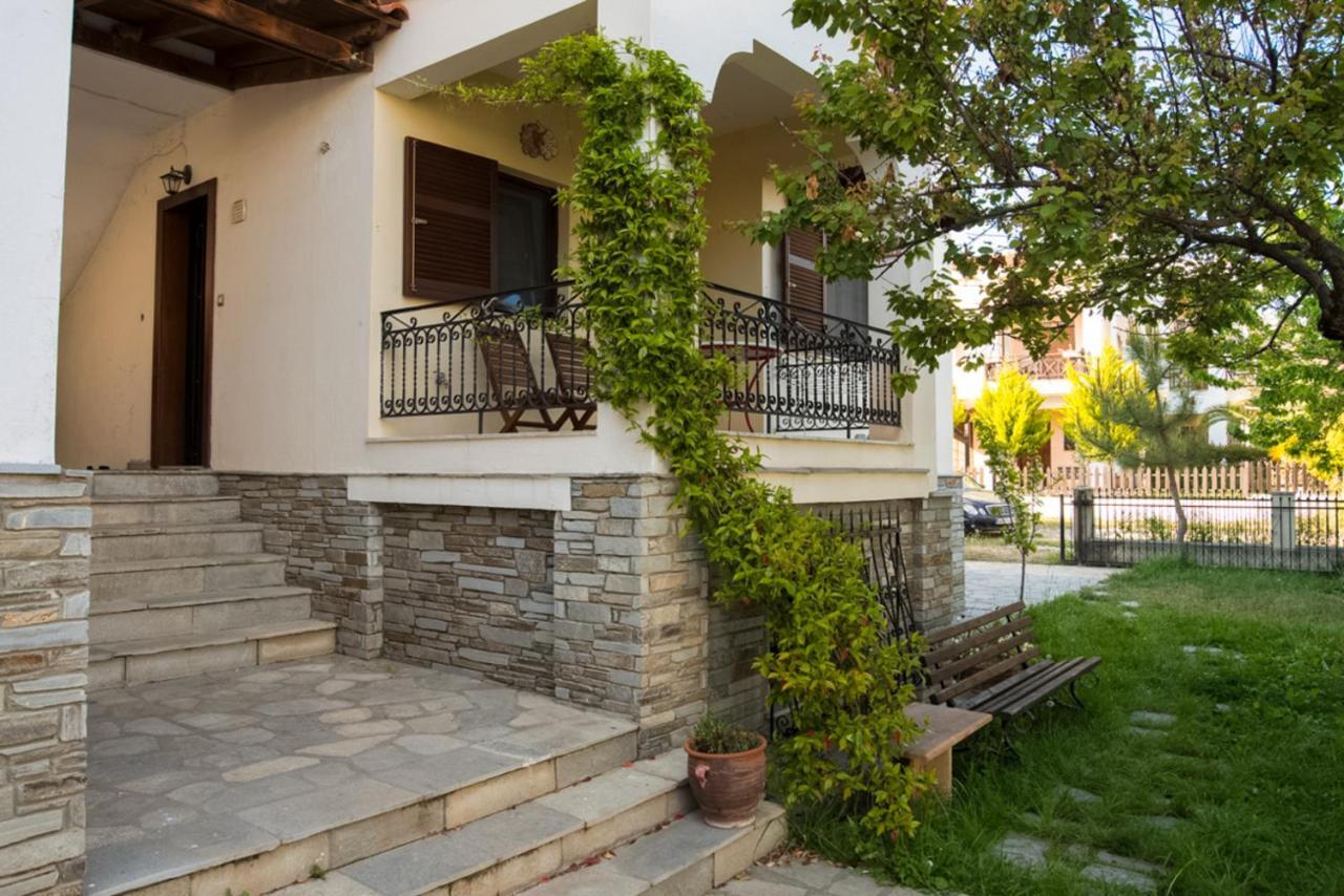 Seasidelongo Houses 1 Min From The Beach Of Nikiti المظهر الخارجي الصورة