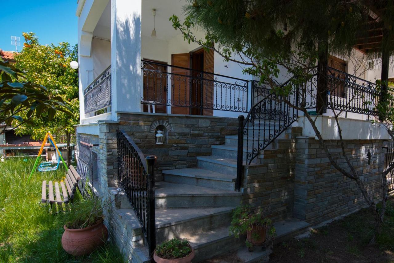 Seasidelongo Houses 1 Min From The Beach Of Nikiti المظهر الخارجي الصورة